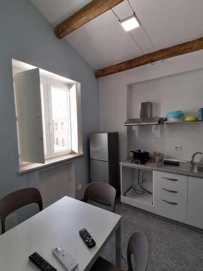 La Reggia Apartments Μιλάτσο Δωμάτιο φωτογραφία