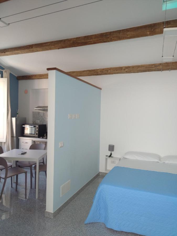 La Reggia Apartments Μιλάτσο Εξωτερικό φωτογραφία